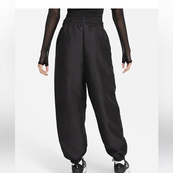 Brand new without tags Nike woven  joggers - Picture 7 of 8